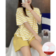 thumbnail image 2 of Conjunto de pijama holgado de verano para mujer, Top corto de manga corta a rayas con almohadilla en el pecho, pantalones cortos adecuados para uso exterior en el hogar, 2 of 5