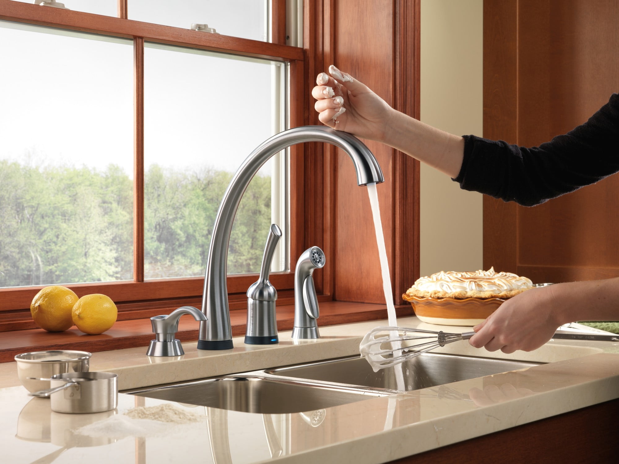 Delta RP50781BL DeLuca, Soap / Lotion Dispenser, Matte Black