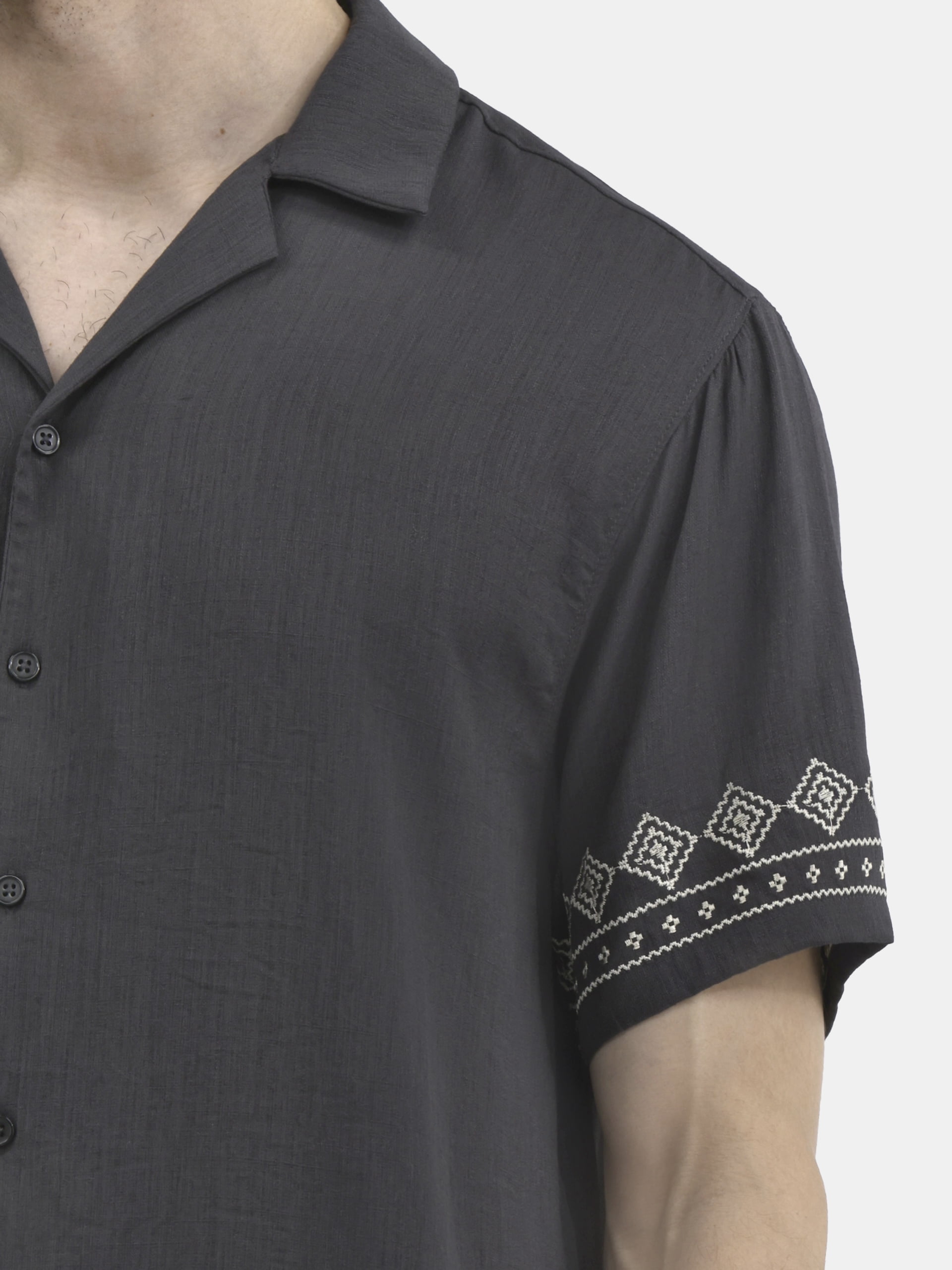 No Boundaries Men's & Big Men's Button Down Embroidered Hem Summer Shirt, Sizes XS-5XL