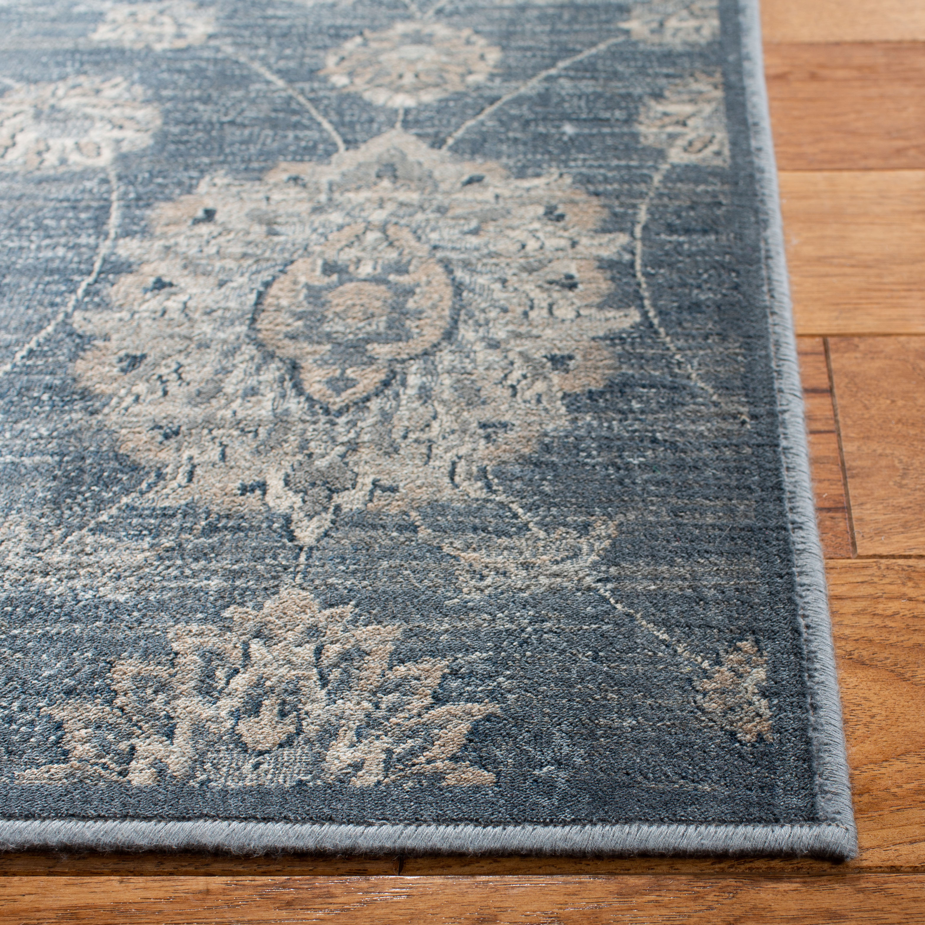 SAFAVIEH Vintage Thornton Floral Runner Rug, Blue/Beige, 2'2" x 8'
