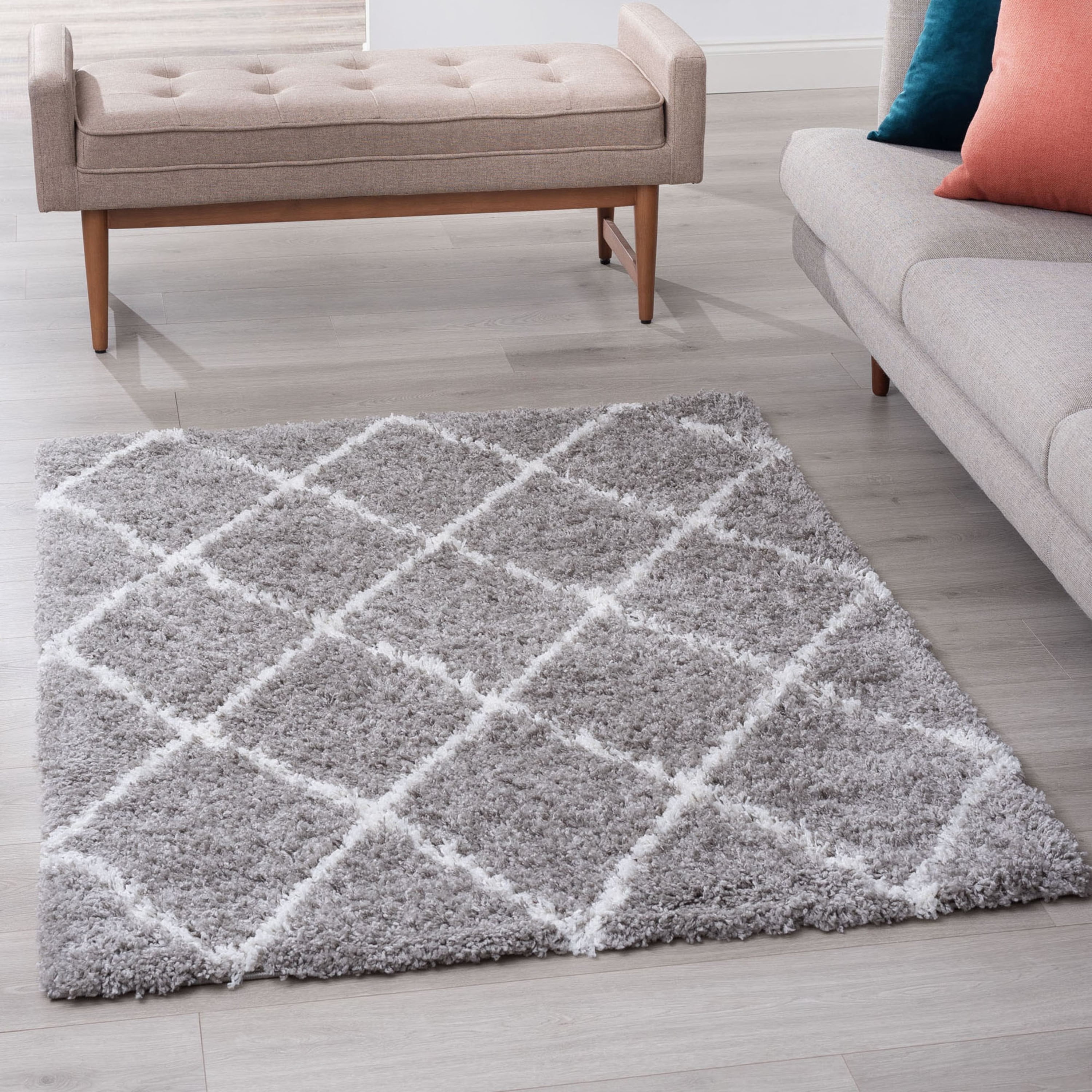 Jersey Shag Contemporary Diamond Silver and White Polypropylene Indoor Area Rug, 2'x3' Rectangle