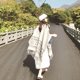 thumbnail image 1 of Xiao Hua Chales para mujer, ponchos abiertos, suéteres extragrandes, cárdigans casuales, chales para otoño e invierno, borlas de doble cara en beige y azul., 1 of 2