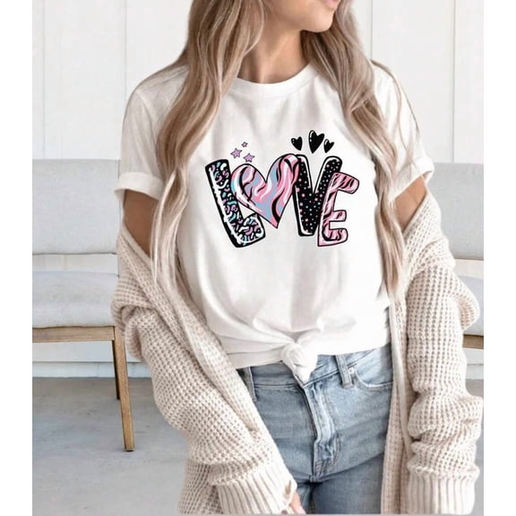 【New Arrival】Colorful LOVE Heart Graphic T-Shirt, Doodle Pattern Crewneck Short Sleeve Tee, Women Cute Casual Aesthetic Top