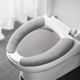 thumbnail image 4 of Funda de asiento de inodoro universal, suave, de color sólido, con adhesivo, lavable, para calentar el asiento del inodoro, 4 of 6