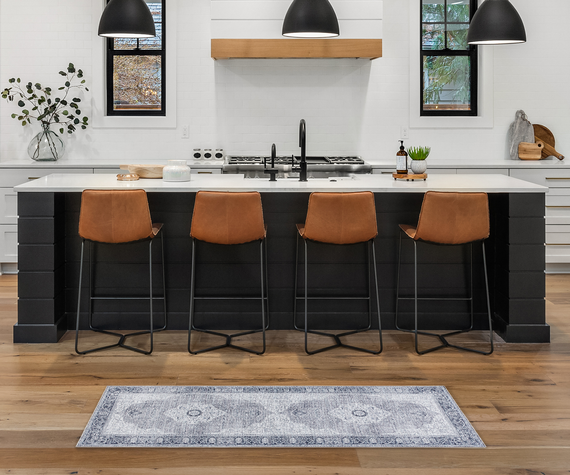 Grey Medallion Washable Skid-Resistant Area Rug, 1'8" x 5'