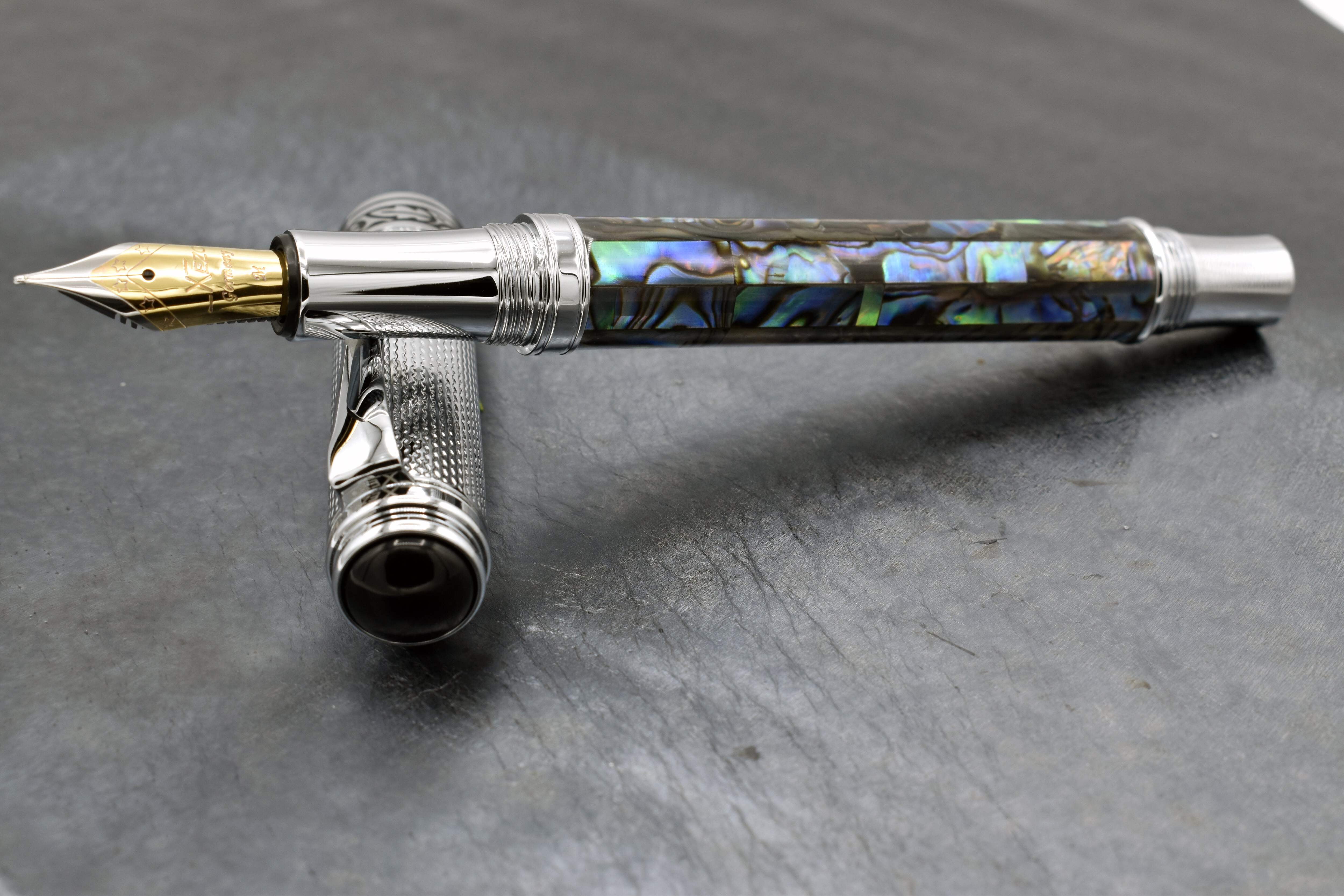 Xezo Xezo Maestro® Paua Abalone Sea Shell Fountain Pen (Medium Nib) - Chrome Plated