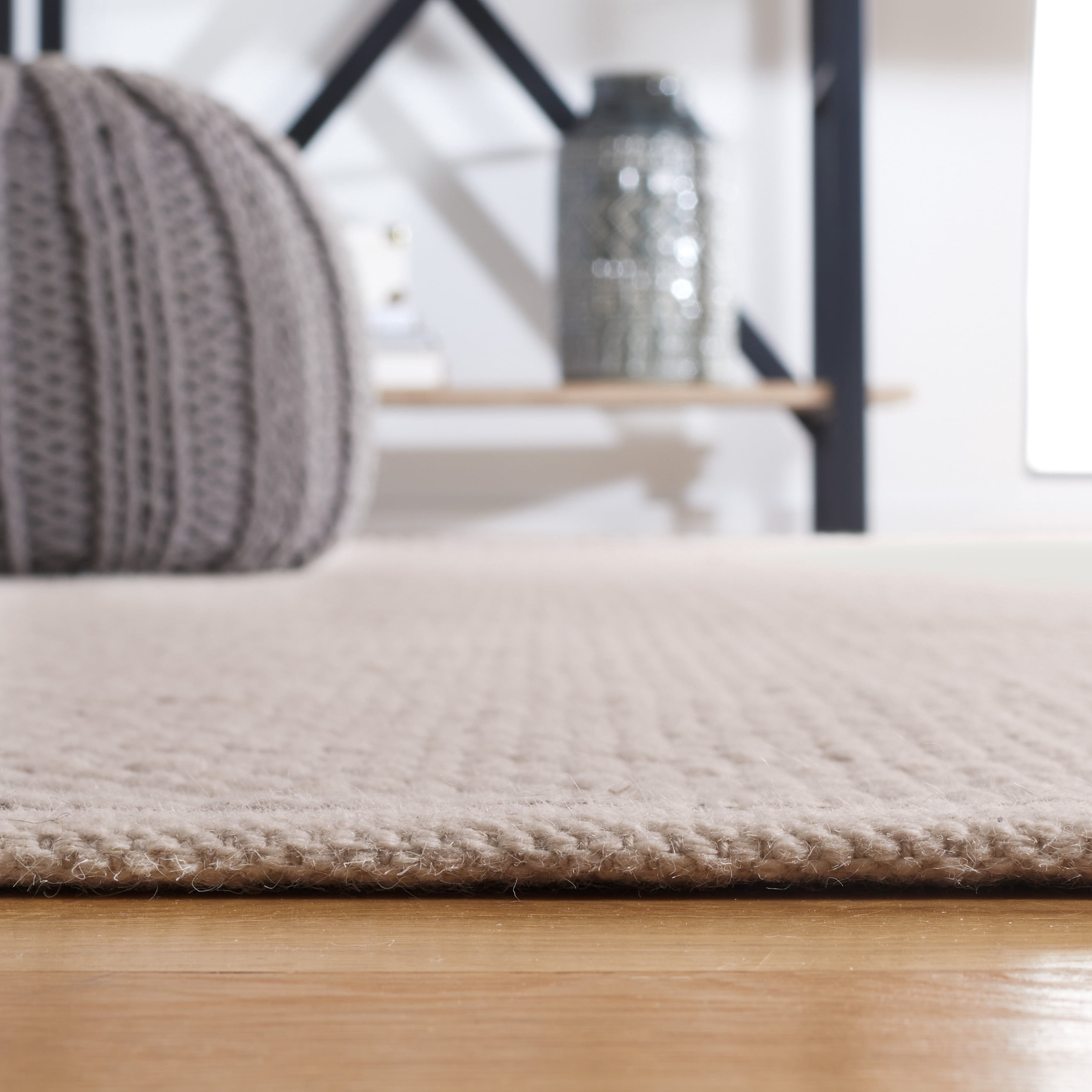 SAFAVIEH Vermont York Solid Area Rug, Brown, 6' x 9'