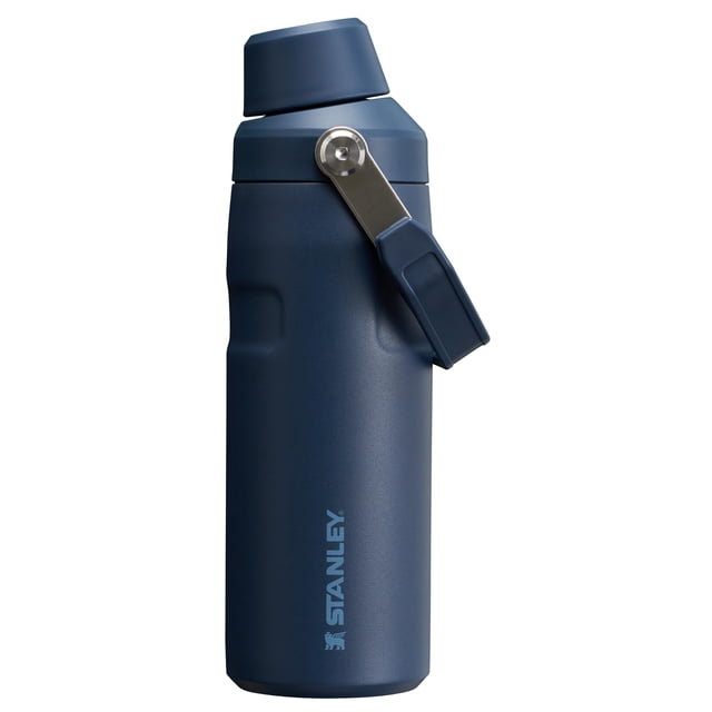 Botella de agua Stanley IceFlow Fast Flow con aislamiento de 500 ml, color azul marino