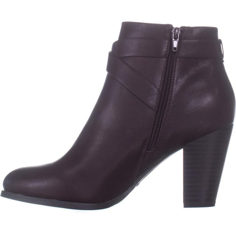 Tecia booties top
