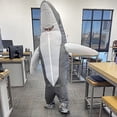 thumbnail image 2 of Disfraz de tiburón inflable (gris), disfraz inflable de vacaciones para adultos, adecuado para fiestas, regalos de cumpleaños Fiestas de juegos de cosplay, 2 of 5