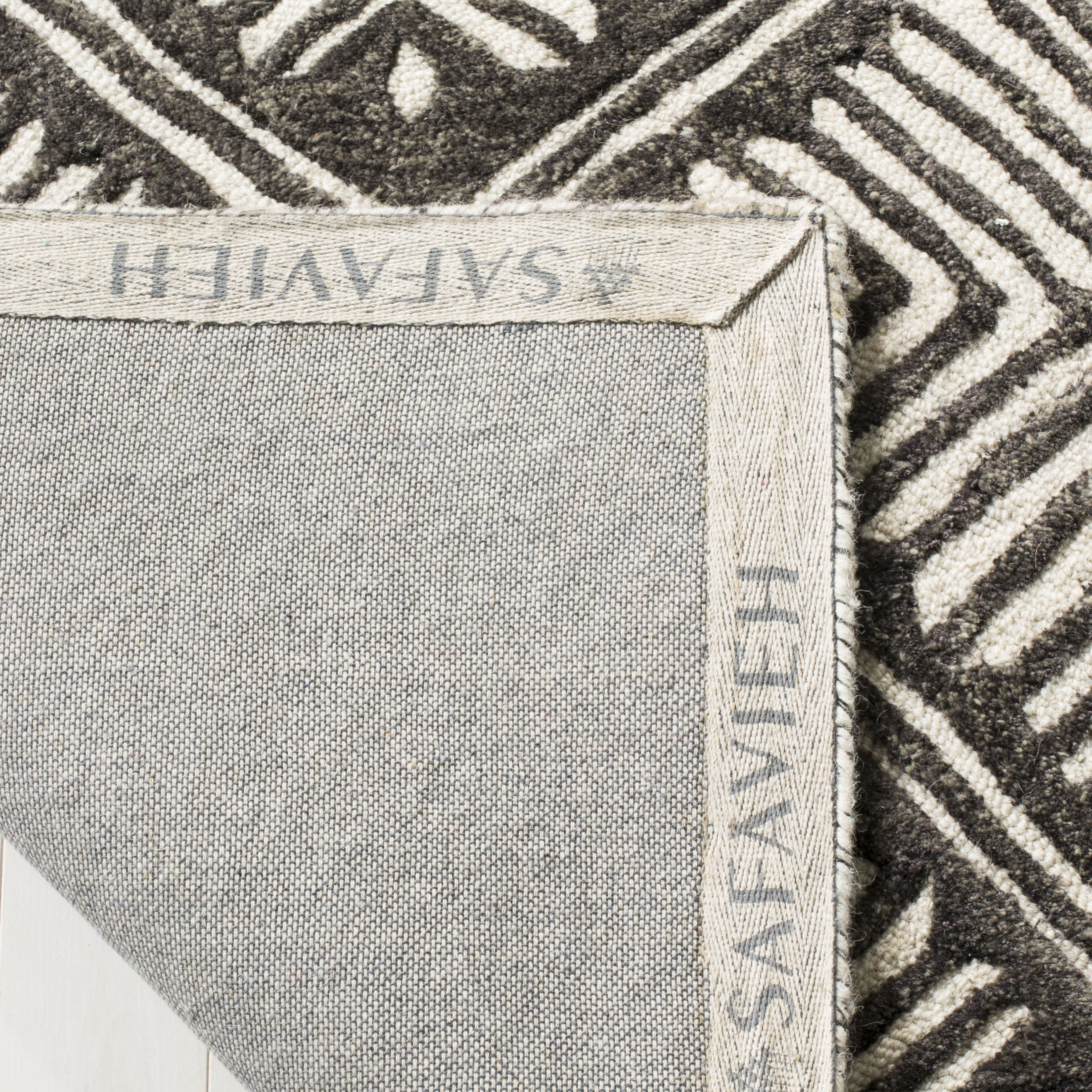 SAFAVIEH Cambridge Jimney Geometric Wool Area Rug, Ivory/Charcoal, 8' x 10'