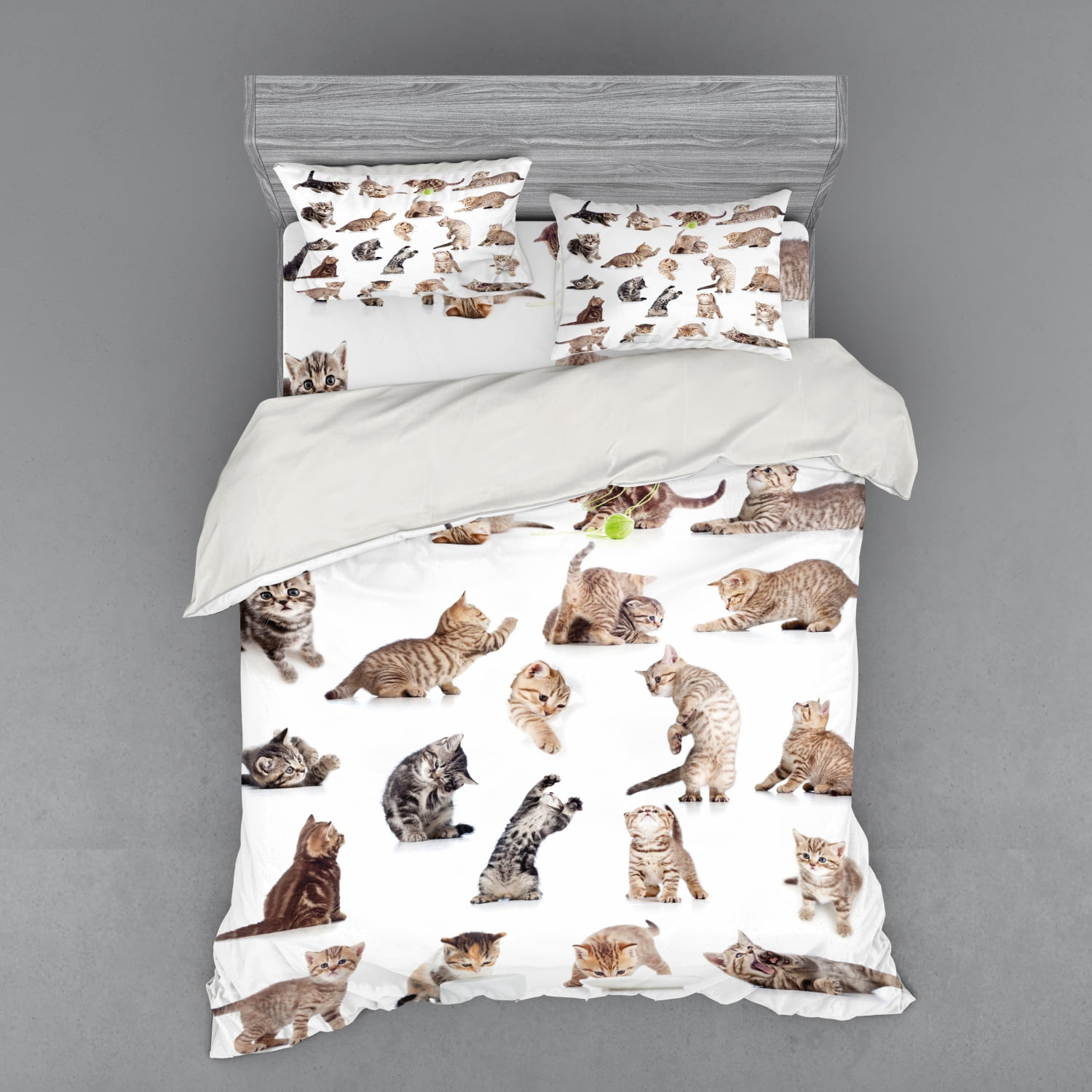 Cat Duvet Cover Set, Illustration of Funny Playful Cats on Plain
