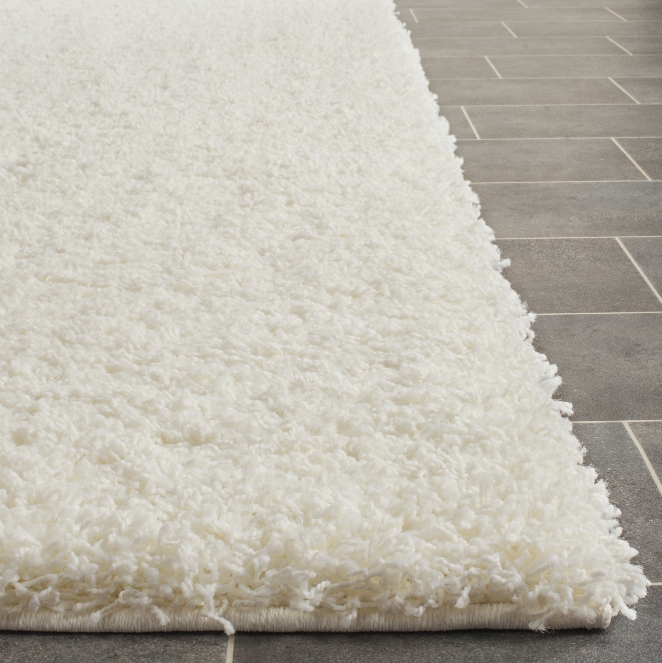 SAFAVIEH Laguna Neven Plush Solid Shag Area Rug, Ivory, 2'3" x 4'