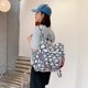 thumbnail image 4 of Mochila Mochila retro con estampado de animales Mochila de viaje de hombro de mano (Blanco serpiente), 4 of 5