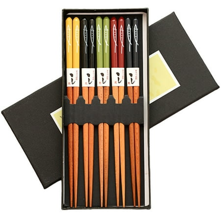 

5-Pairs Reusable Japanese Chopsticks Non-slip Design Natural Wood Chopsticks Lightweight and Easy to Use Chopsticks Suitable for Beginners 8.8 Inch Gift Set