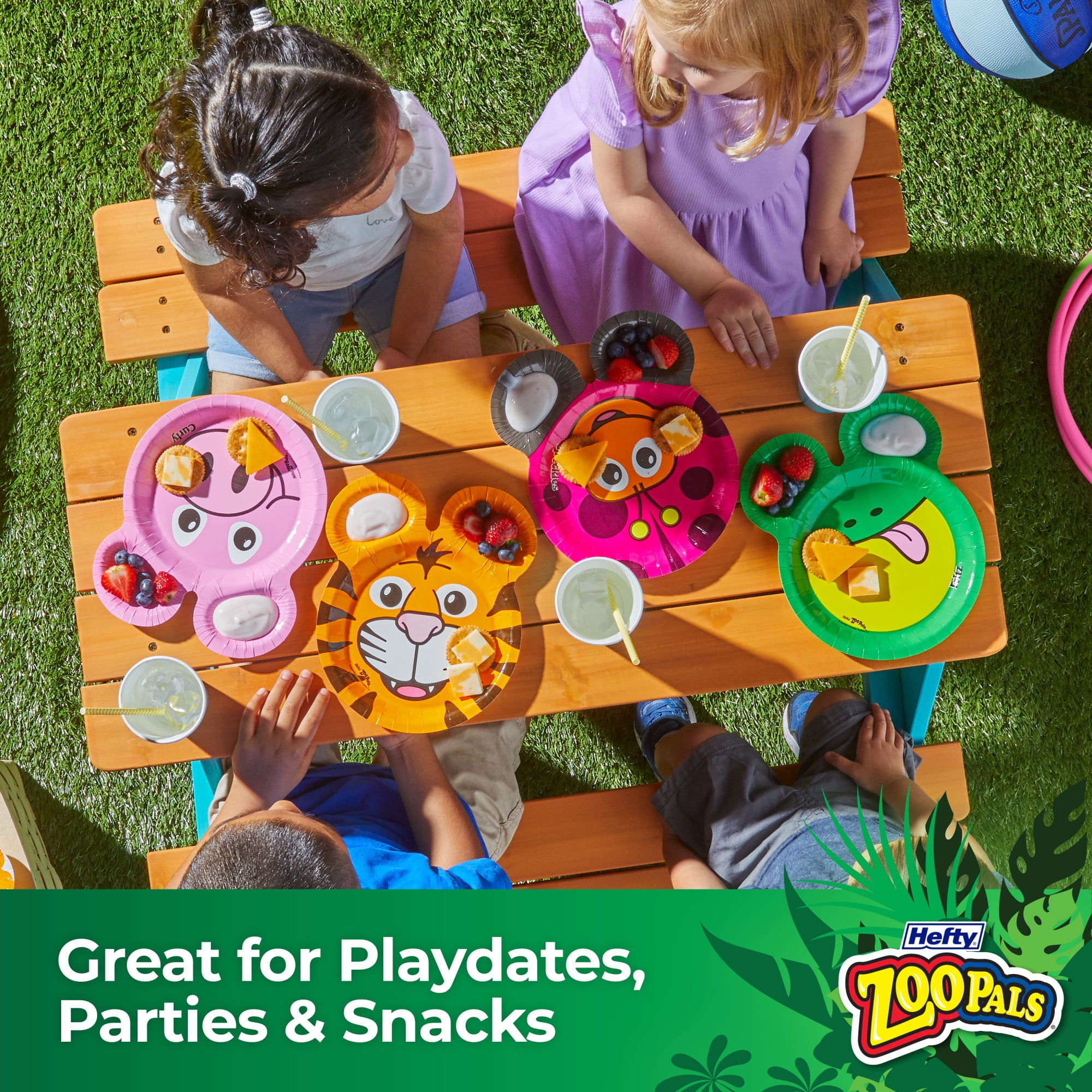 Hefty Zoo Pals Paper Plates for Kids, Assorted Animal Designs with Two Dipping Compartments, Multi-Color, 7.75”, 15 Count