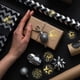 thumbnail image 4 of Rollo de pegatinas navideñas AnyDesign, 1000 unidades, lámina dorada, natividad, 4 of 7