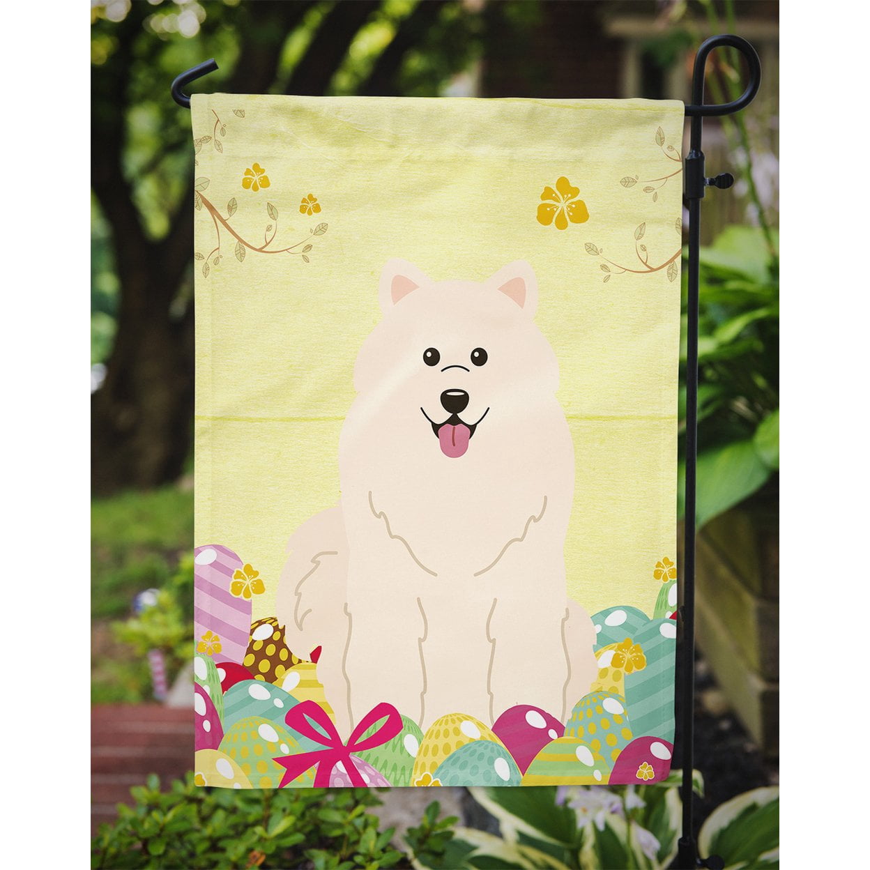 Carolines Treasures BB6030GF Easter Eggs Samoyed Garden Size Flag
