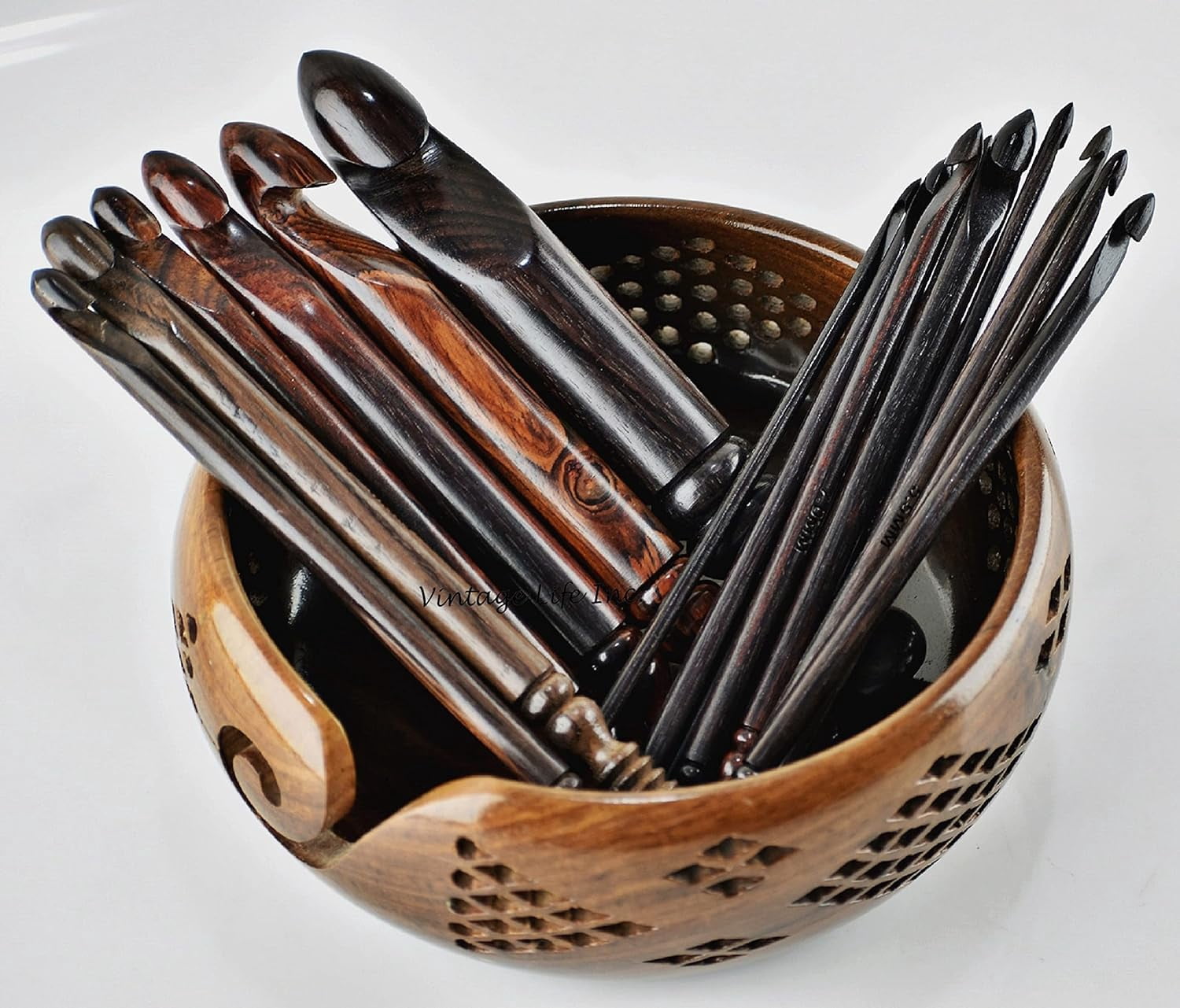 DnU Avenue Rosewood Ergonomic Crochet Hooks Set of 15-3.5 MM to 25 MM with Vintage Carved Bowl, Wooden Yarn Ergonomic Crocheting Set for Arthritic Hands, Knitting Easy Grip in Brown Color