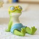 thumbnail image 1 of Adorno de rana de resina de jardín al aire libre | Estatua decorativa única verde y azul con gafas de sol y bufanda | Decoración de escritorio del patio del estanque de peces Aquascape | Pose, 1 of 6