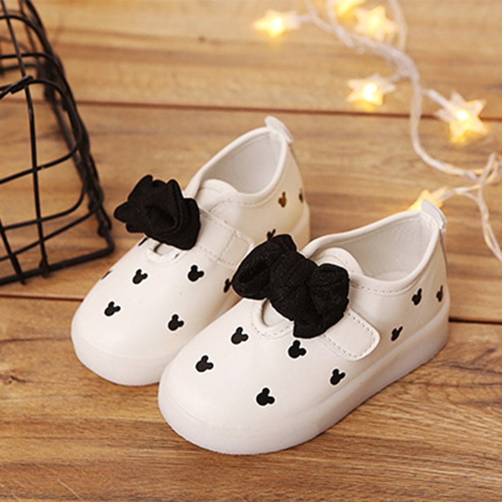 light shoes for baby girl