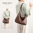 thumbnail image 2 of Bolso NIUEIMEE ZHOU de cuero vegano plegable, 2 of 9