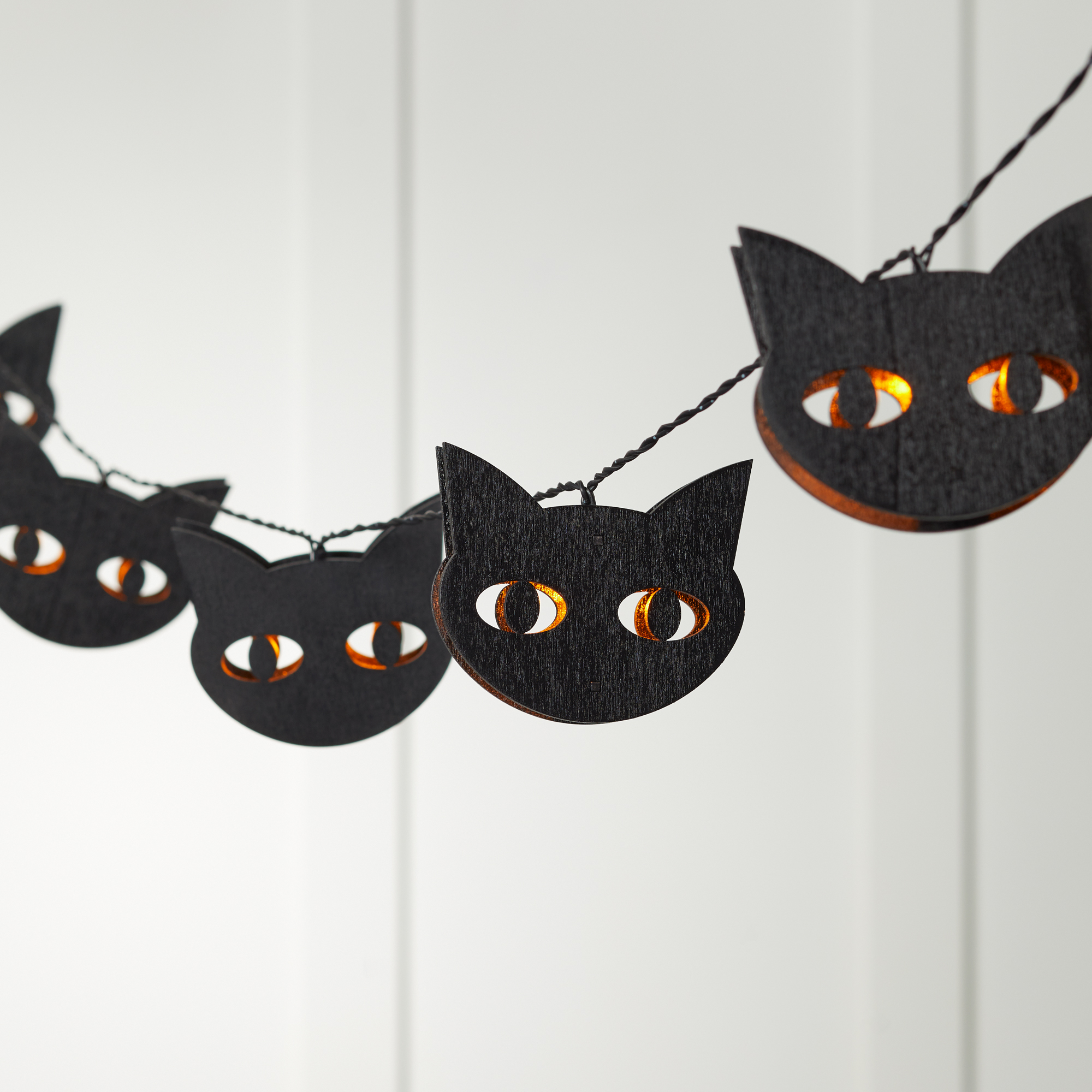 Lights4fun, Inc. 10 Wooden Black Cat Halloween Battery Operated LED
