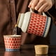 thumbnail image 4 of Juego de jarra y taza de cerámica de estilo vintage, jarra de agua de gran capacidad con asa y tapa para el hogar, jarra de agua con taza., 4 of 8