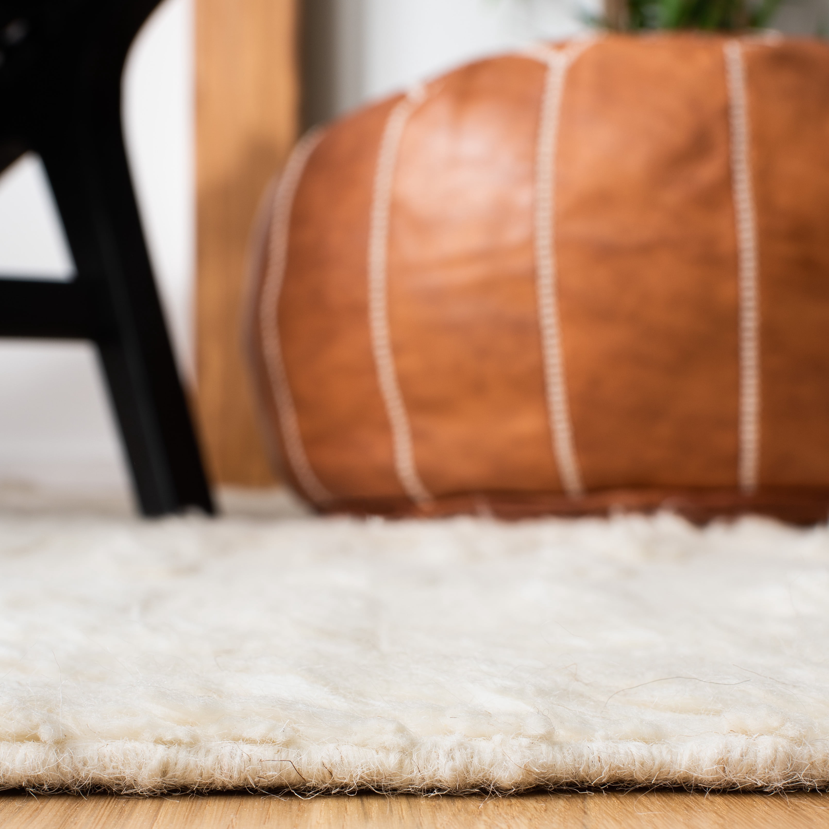 SAFAVIEH Casablanca Albert Solid Wool Area Rug, Ivory, 9' x 12'