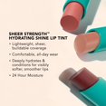 thumbnail image 2 of Tinte labial Trio Thrive Causemetics Sheer Strength con bolsa de maquillaje, 2 of 8