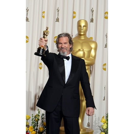 Jeff Bridges Best Actor For Crazy Heart In The Press Room For 82Nd Annual Academy Awards Oscars Ceremony - Press Room The Kodak Theatre Los Angeles Ca March 7 2010 Photo By Emilio FloresEverett (World's Best Bridges Photos)