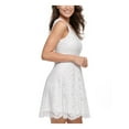thumbnail image 3 of KENSIE Robe Sans Manches en Dentelle Blanche pour Femmes Col en V Ajustée + Évasée 14, 3 of 4