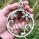 thumbnail image 3 of Adorno navideño con nombre personalizado, bola de nieve de madera para colgar, adorno para árbol de Navidad, regalo navideño personalizado, 3 of 5