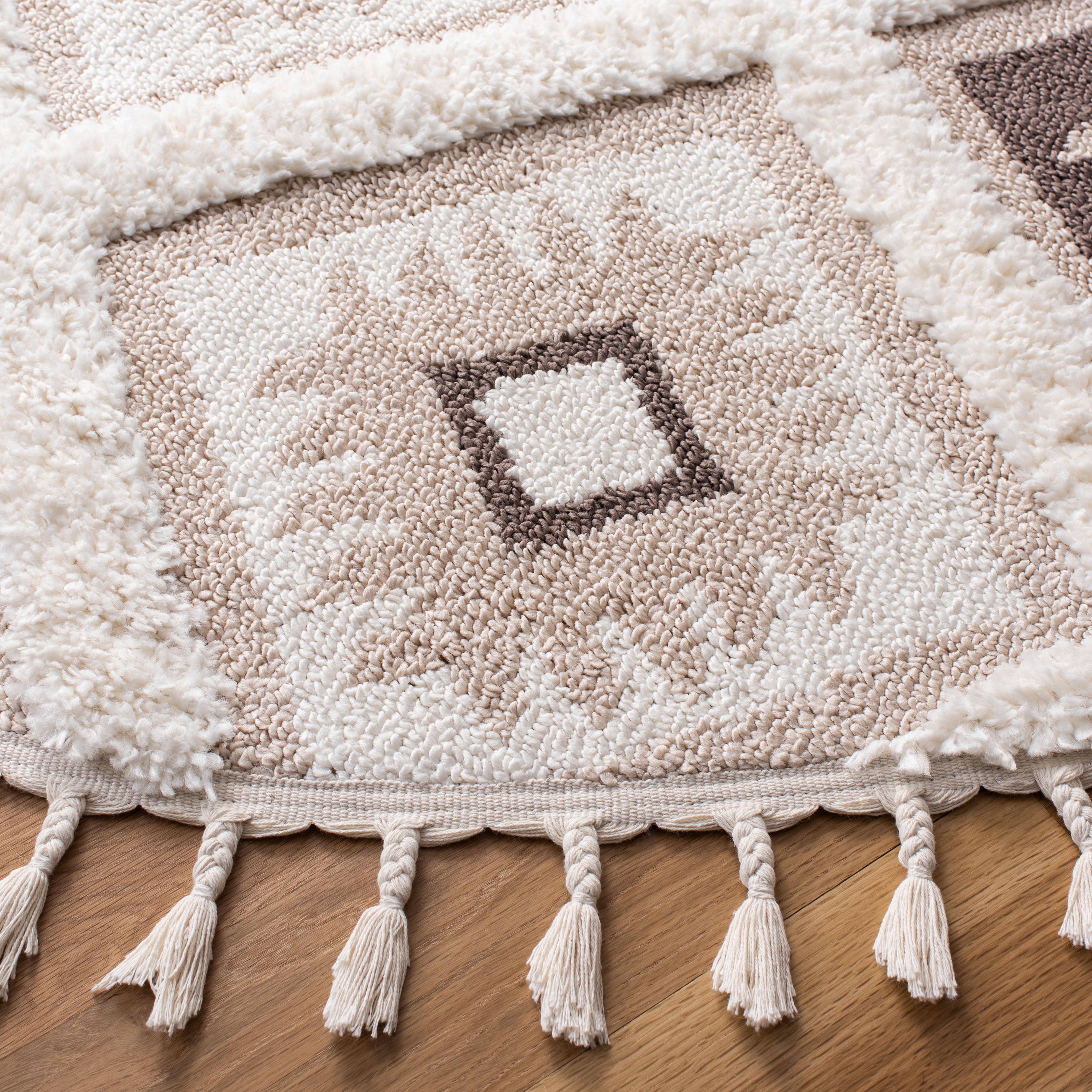 SAFAVIEH Moroccan Tassel Elsie Abstract Shag Area Rug, Ivory/Brown, 4' x 4' Round