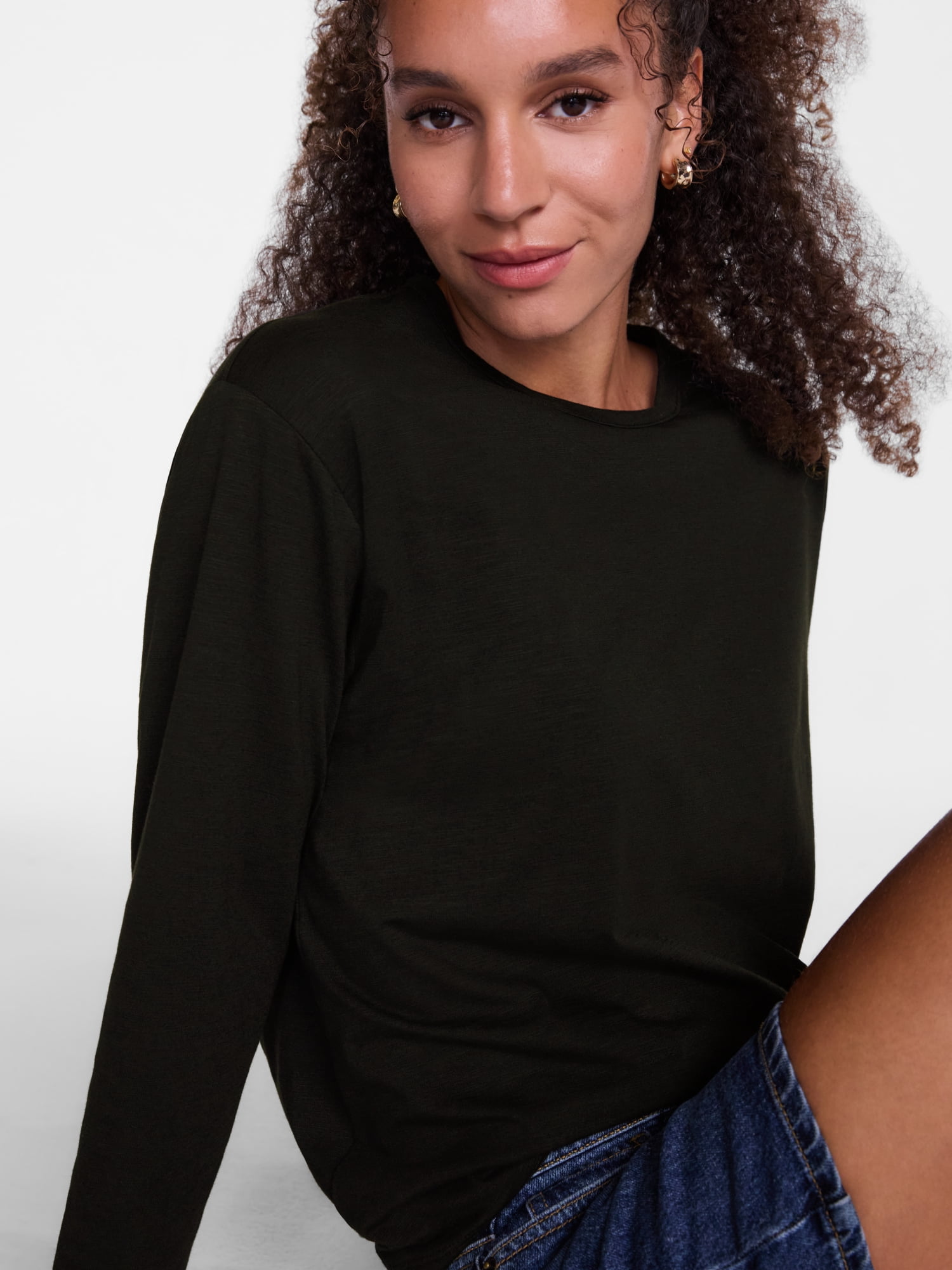 Scenario Women's and Women's Plus Relaxed Slub Tee with Long Sleeves, Sizes XS-4X