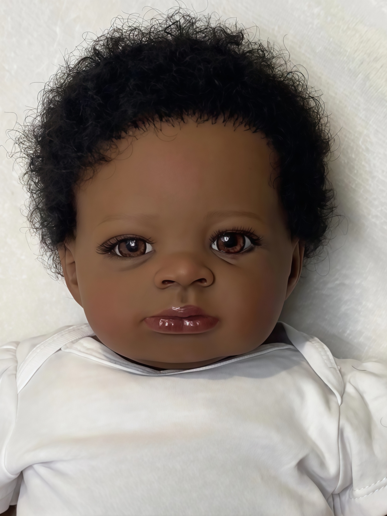 20 Inch Reborn Baby Doll Black Doll, Lifelike Baby Doll with Soft Cloth Body, Hand Rooted Curly Hair, Realistic African American Doll Toy for Kids Age 3+