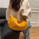 thumbnail image 4 of Nuevo modelo japonés de bolso bandolera para viajes diarios 2025, correa ancha para hombres, bolso de hombro para parejas, gran capacidad, bolso para estudiantes para clases, bolso estilo dumpling., 4 of 10