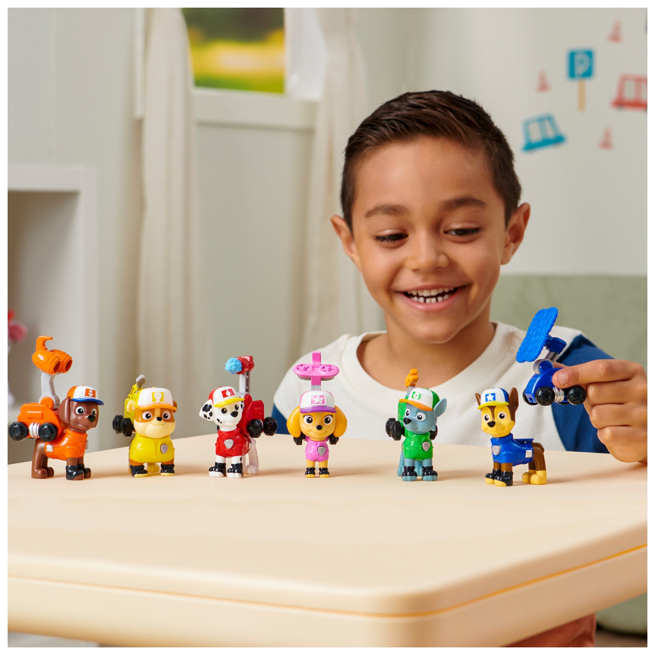 PAW Patrol, Big Truck Pups Marshall 2.5-inch Action Figure