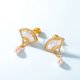 thumbnail image 1 of Pendientes en forma de abanico de concha blanca de diseño, cuentas de concha S925 clásicas y elegantes, estilo chino largo ShuxiuWang 9024715081414, 1 of 2