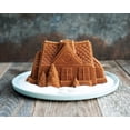 thumbnail image 4 of Bundt Pan Nordic Ware Gingerbread House, aluminio de 2,1 L, 4 of 9