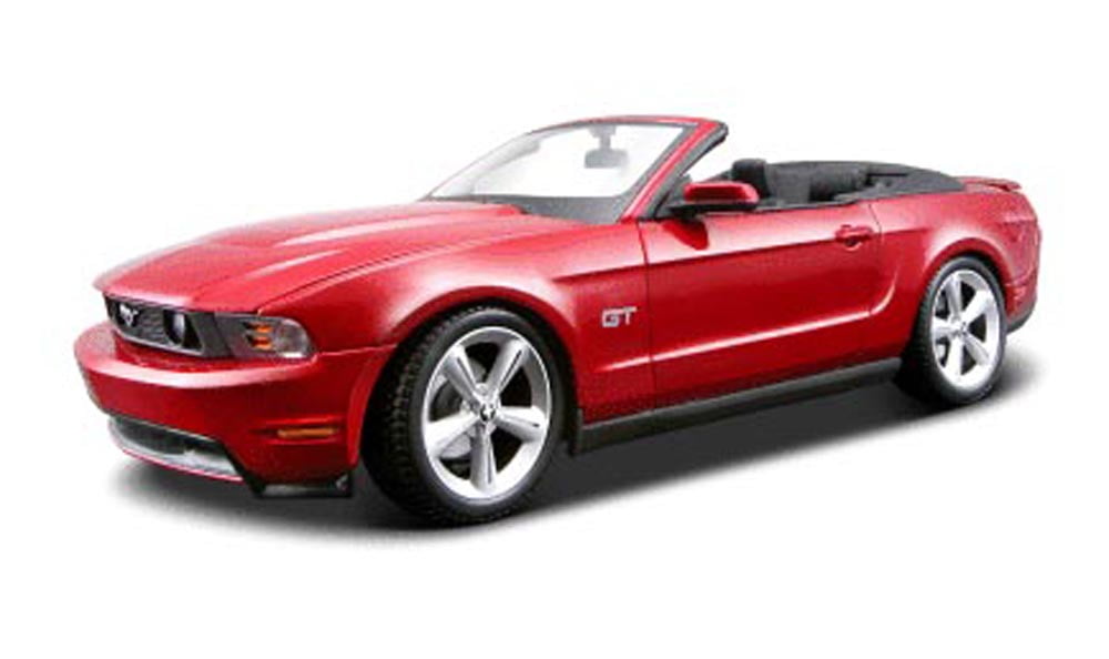 Ford Mustang GT Convertible, Red - Maisto 31158 - 1/18 Scale Diecast Model  Toy Car