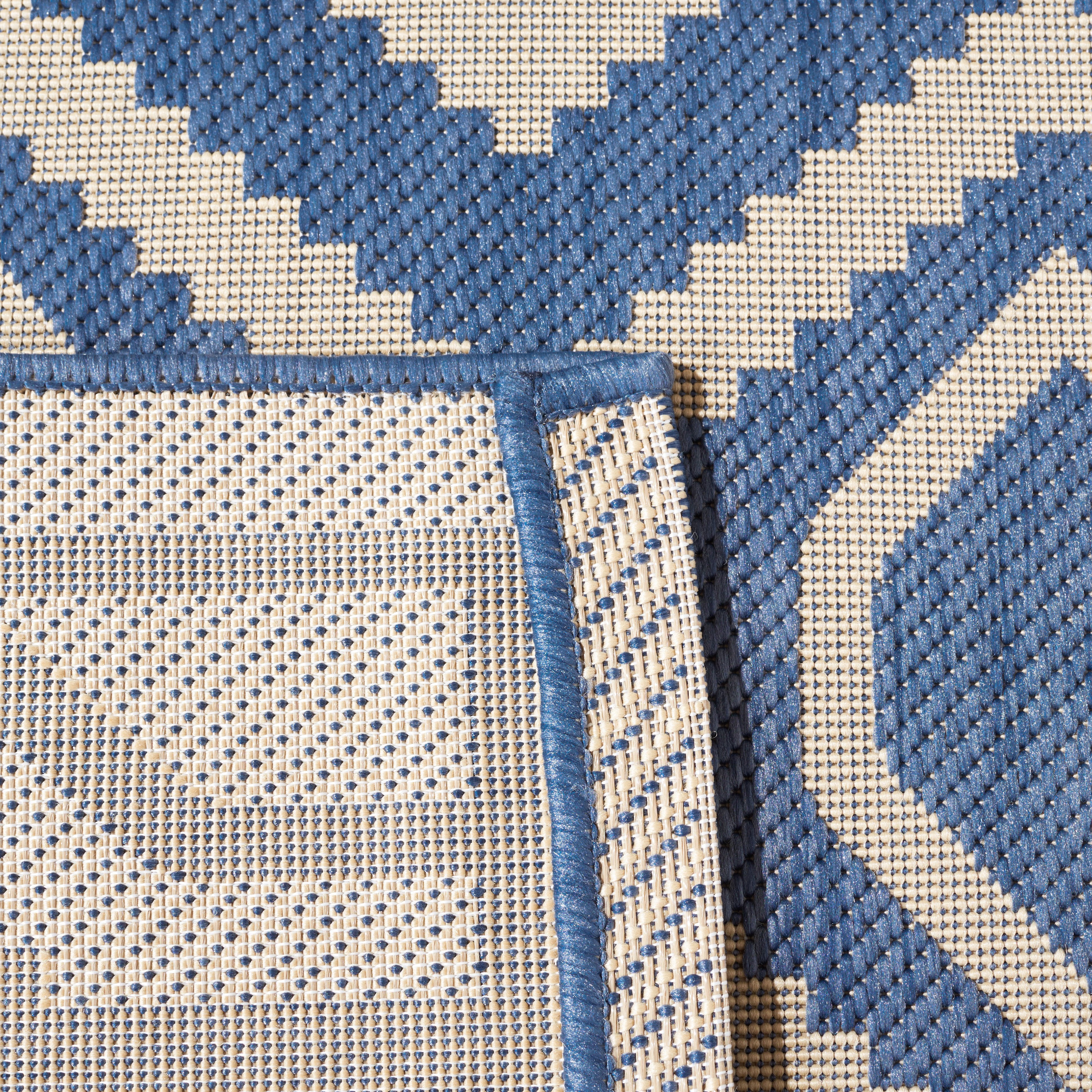 Safavieh Courtyard Amelia Geometric Indoor/Outdoor Area Rug, Blue/Beige, 6'7" x 6'7" Round