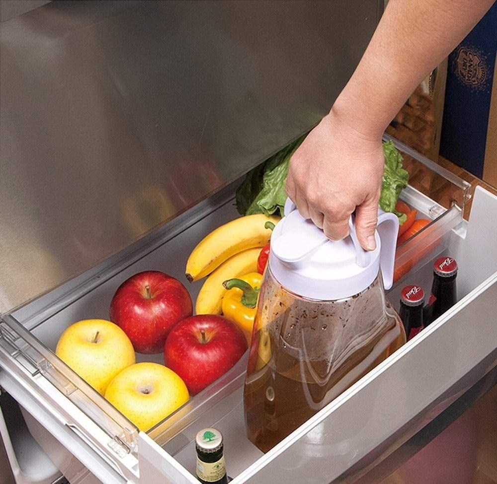 Locking Spout Beverage Pitcher, 3.1qt, BPA Free, Made in Japan (White),For water, coffee, tea, juice, and other beverages.