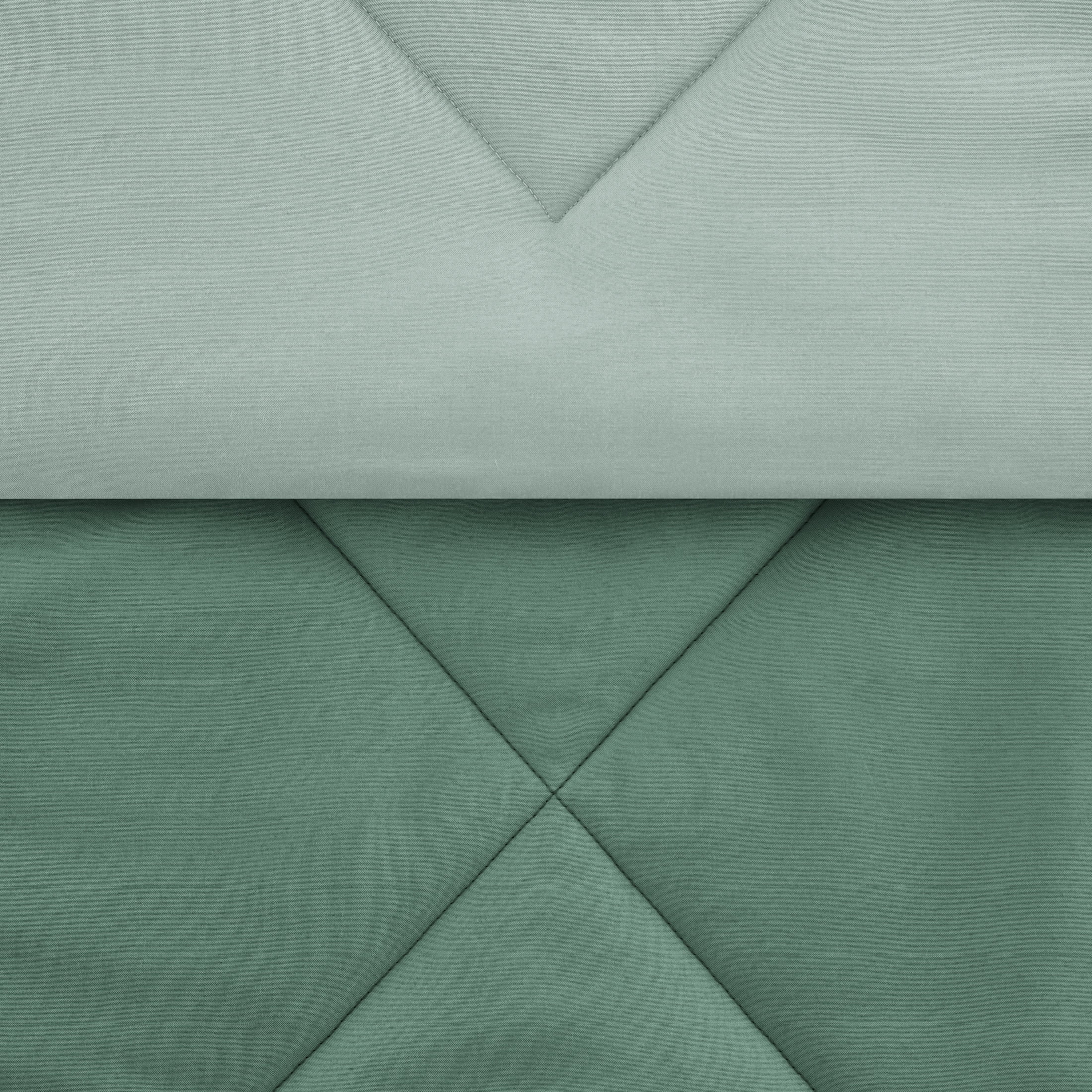 Mainstays Twin/Twin XL Comforter, All-Season Reversible Microfiber, Light Green