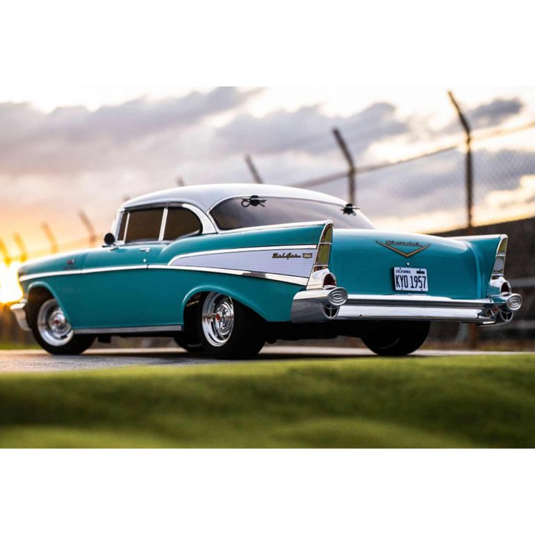 自動車 1957 Chevy Bel Air Coupe (Kyosho) Kyosho RC Car 1957 CHEVY BEL AIR Coupe 4wd -W/ 11.1v Lipo +