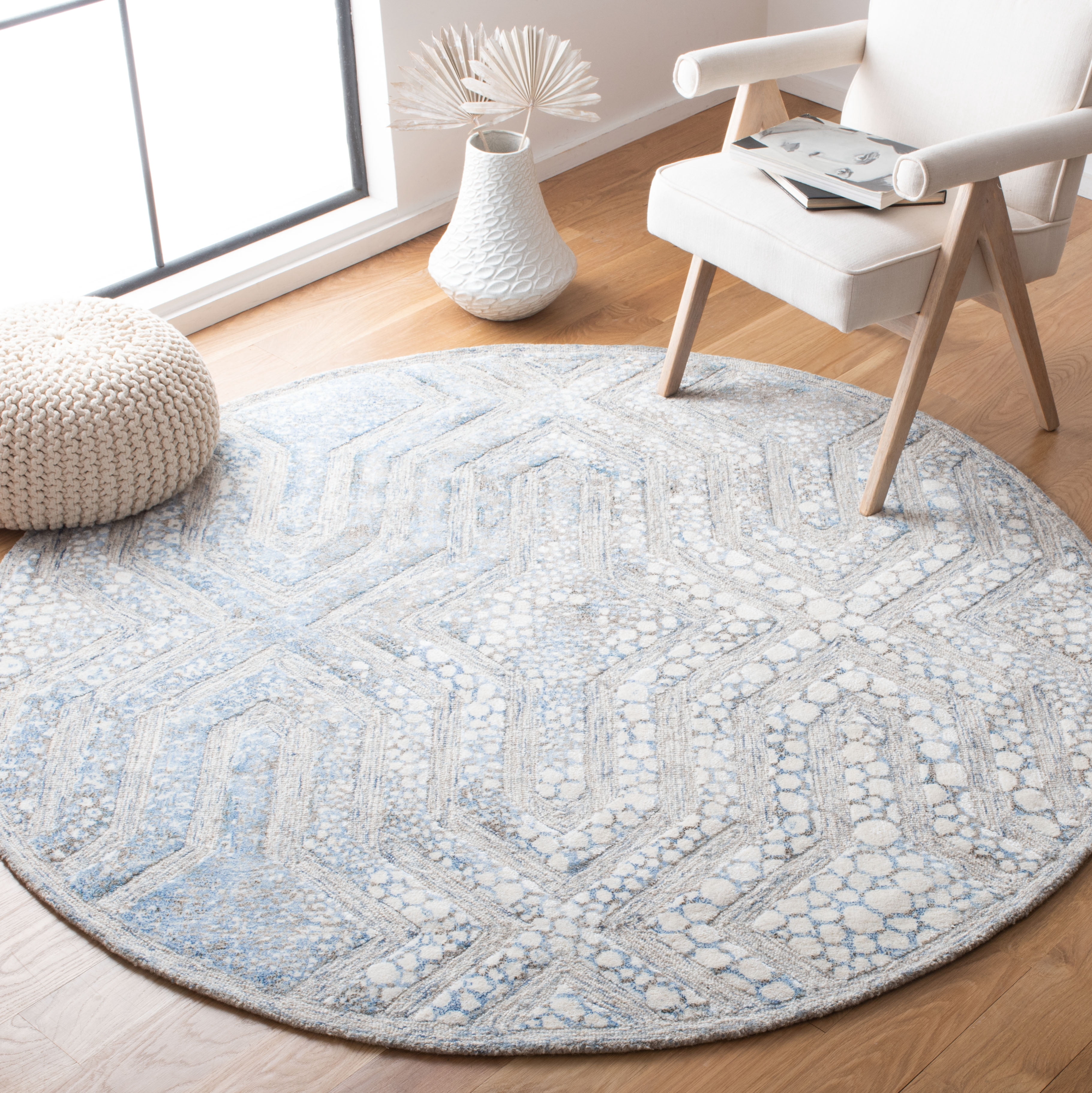 SAFAVIEH Restoration Vintage Rubye Geometric Area Rug, Blue/Ivory, 6' x 6' Round