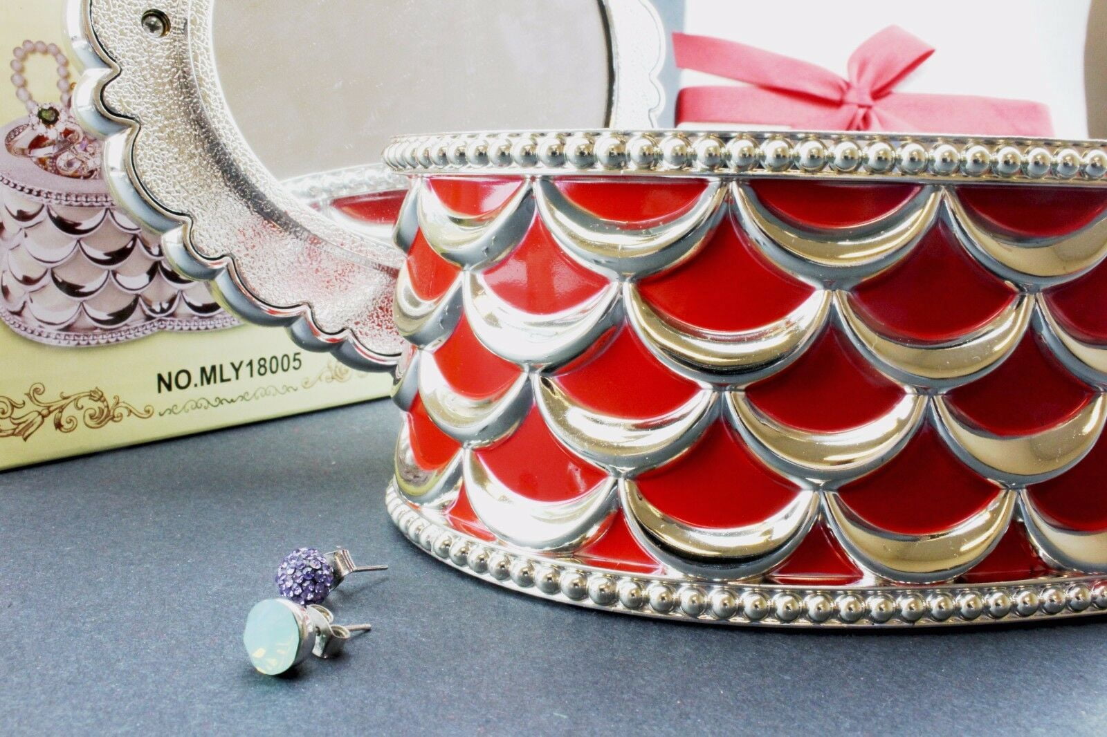 Quality Design Heart Shape Jewelry Treasure Box Red Gold Dresser Organizer Decor KT00045