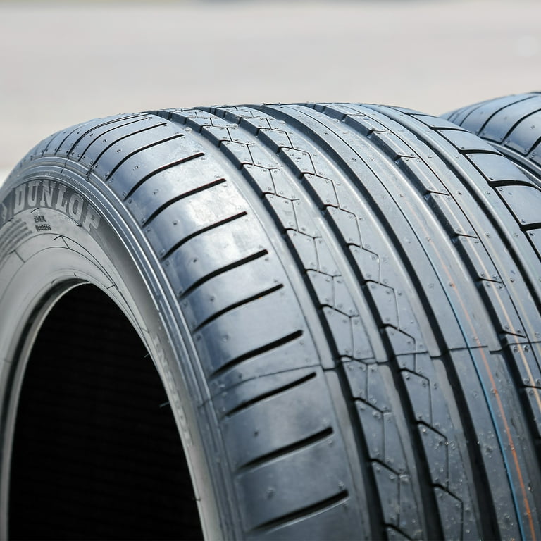 Dunlop SP Sport Maxx GT DSST 275/40R19 101Y High Performance RFT Dunlop SP Sport Maxx GT DSST 275/40R19 101Y High Performance RFT