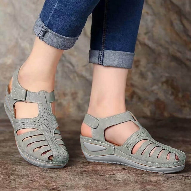 QIPOPIQ Sandales Compensées Rétro pour Femmes, Chaussures Tendance à Bout Fermé et Creuses, Sandales Décontractées à Bride Arrière pour Printemps et Été