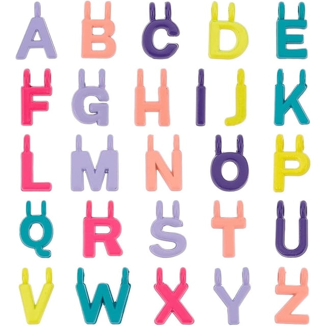 52 piezas, 26 estilos, dijes con letras de la A a la Z, dijes espaciadores del alfabeto chapados, dijes con iniciales, colgantes, eslabones de aleación colorida de 1 o 2 bucles.